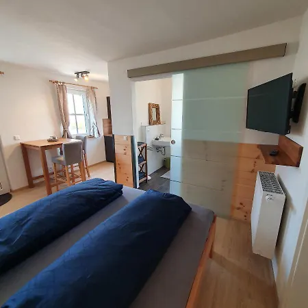 Alte Backstube - Ferienwohnung Hüttenstube und Ferienzimmer Auszeit Erkenbrechtsweiler Exterior foto