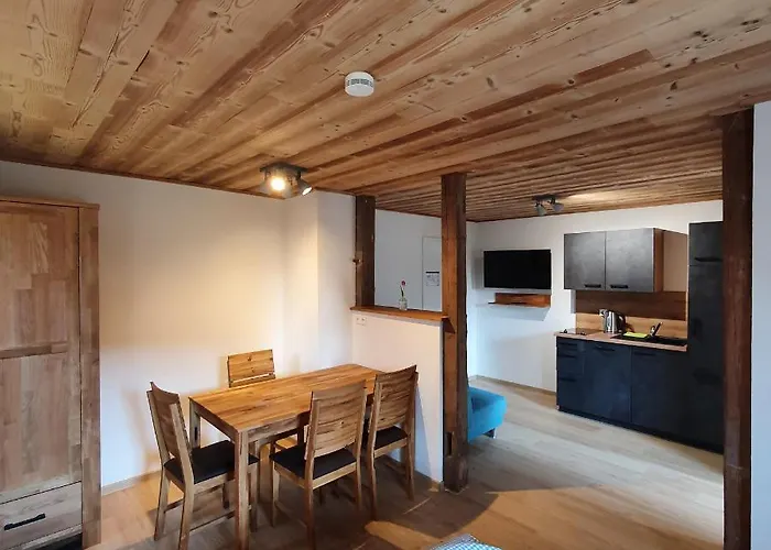 Alte Backstube - Ferienwohnung Huettenstube Und Ferienzimmer Auszeit